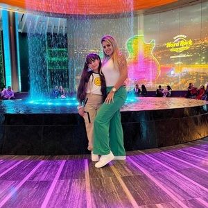 Meet your Posher, Lia